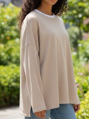 CJLA Carly Jean Los Angeles DYLAN Top Sweatshirt Extra Large Camel/White XL